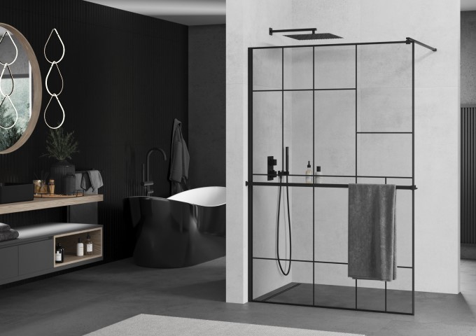 paroi de douche noire dans une salle de bain moderne