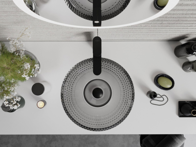 Salle de bain avec meuble sous lavabo avec plateau blanc