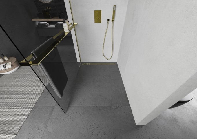 paroi de douche dorée