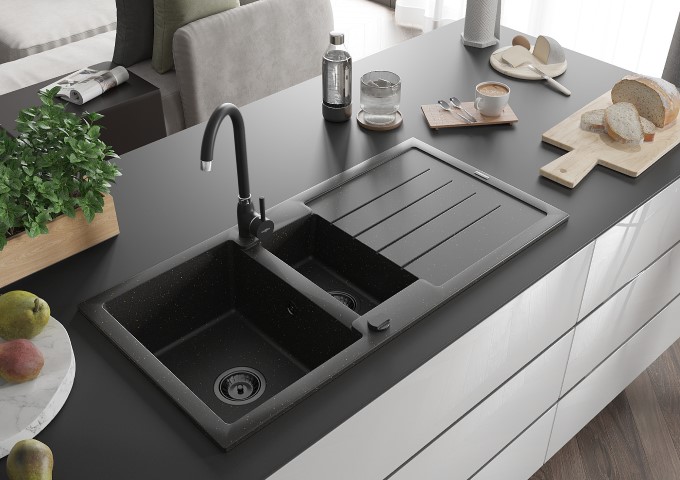Robinets de cuisine sur pied noirs