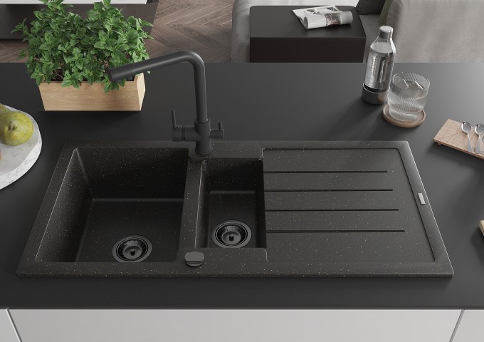 Robinets de cuisine sur pied noirs