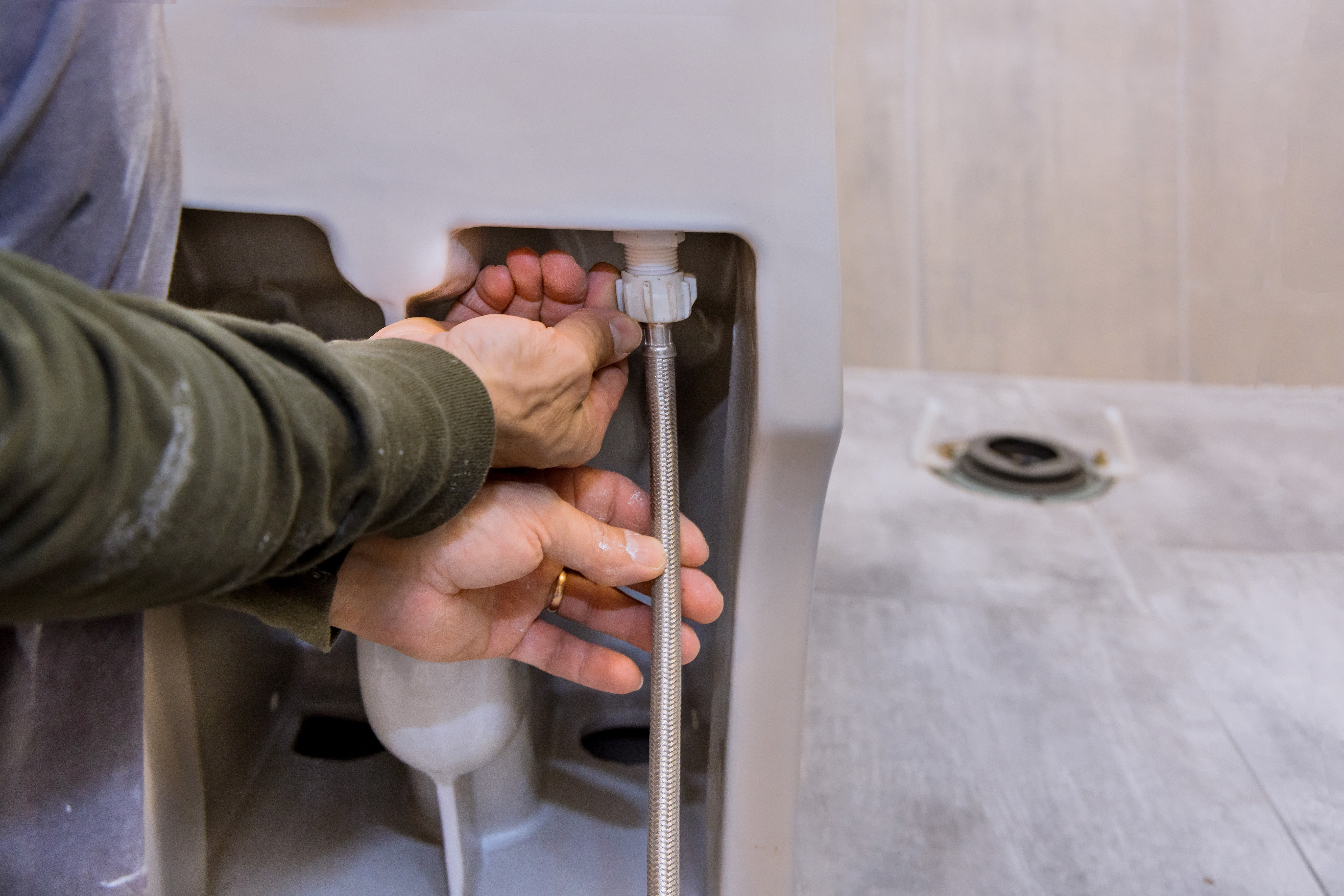 Comment installer un cadre encastré pour WC ?