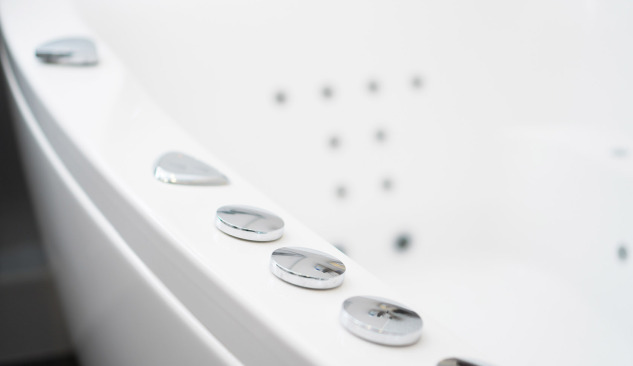 Comment entretenir les robinets de baignoire avec thermostat?