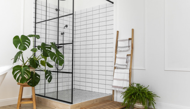 Receveur de douche ou drain linéaire?