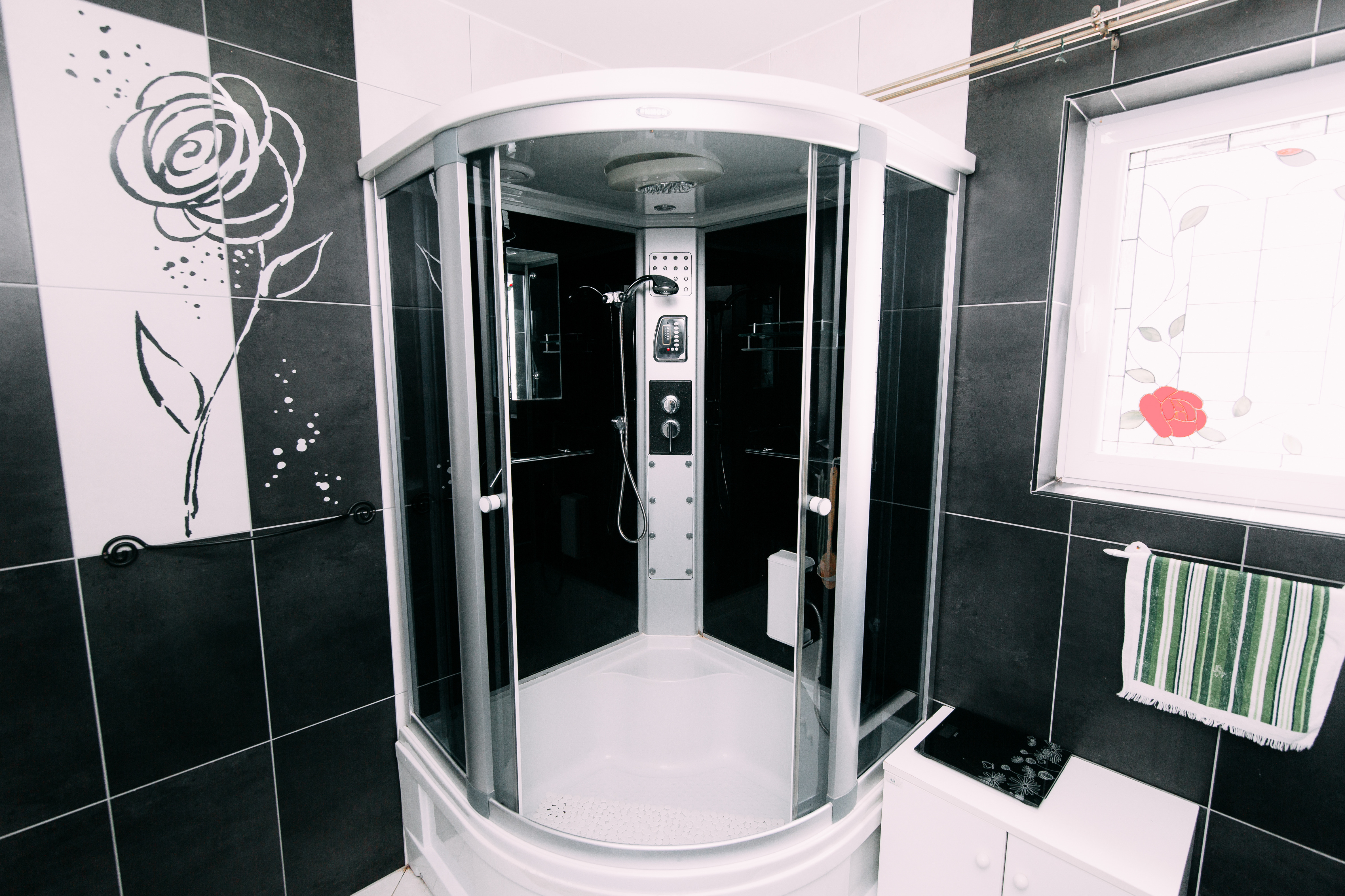 Comment nettoyer un siphon de receveur de douche ?