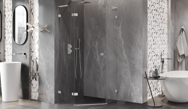 Salle de bain grise inspirée par un hôtel spa avec cabine pentagonale