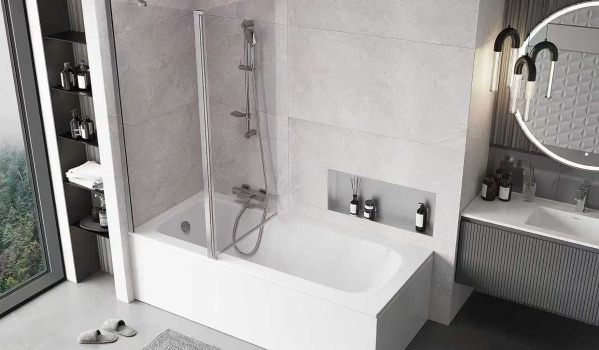 Baignoire avec pare-douche – solution pratique 2 en 1