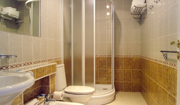 Poignées de bidet pratiques