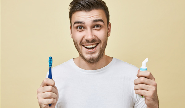 À quelle fréquence se brosser les dents ?