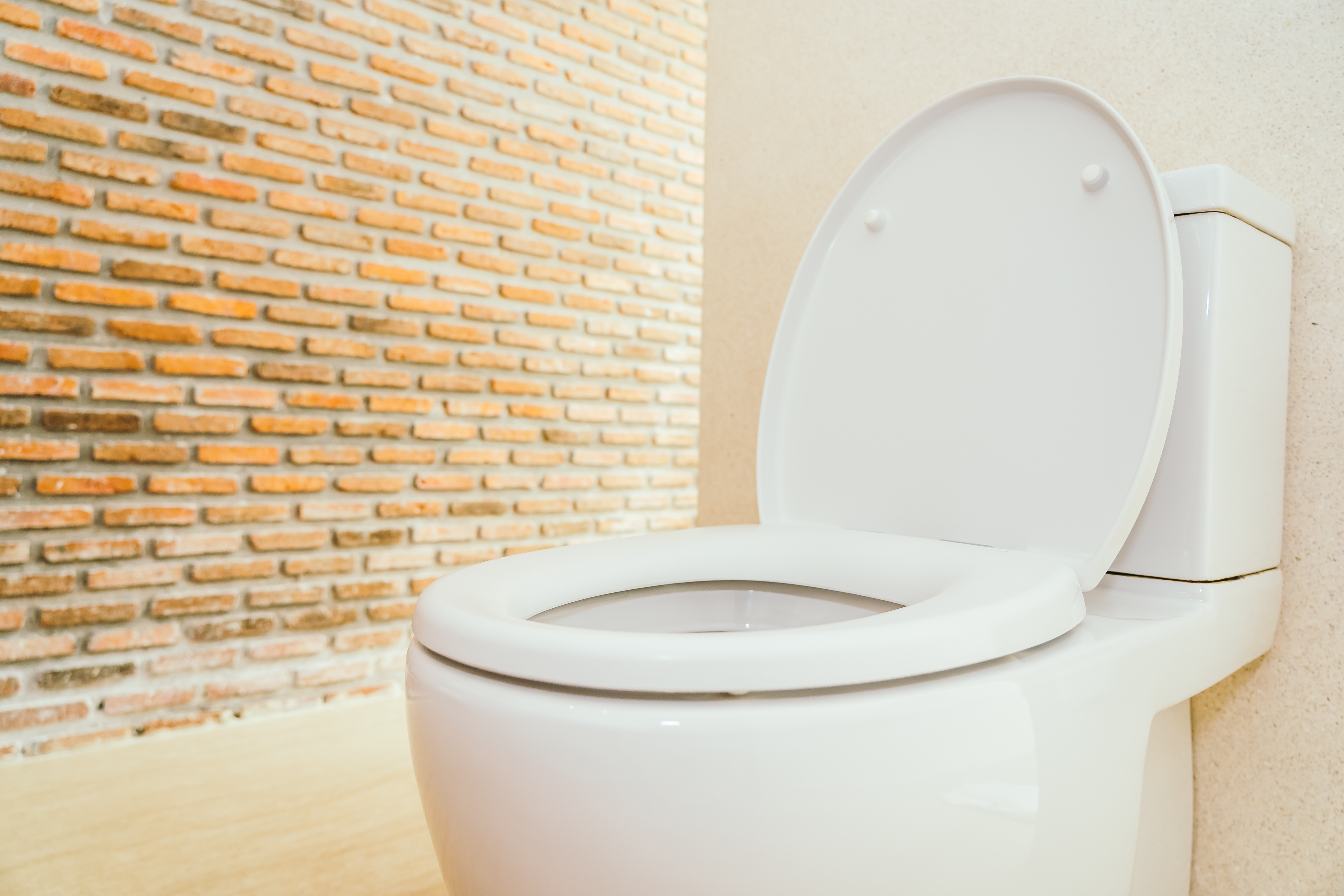 Qu'est-ce qu'un cadre encastré pour WC ?