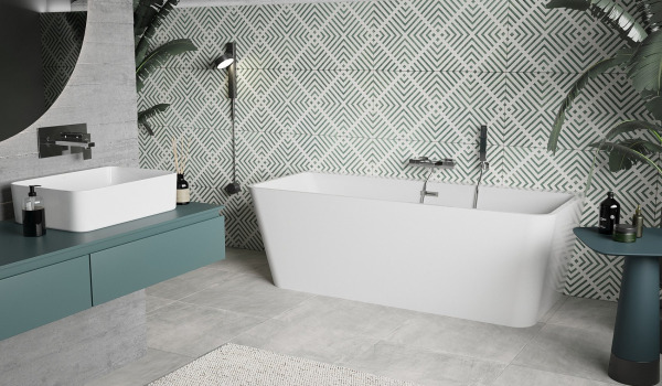 Salle de bain en béton avec des éléments de style boho