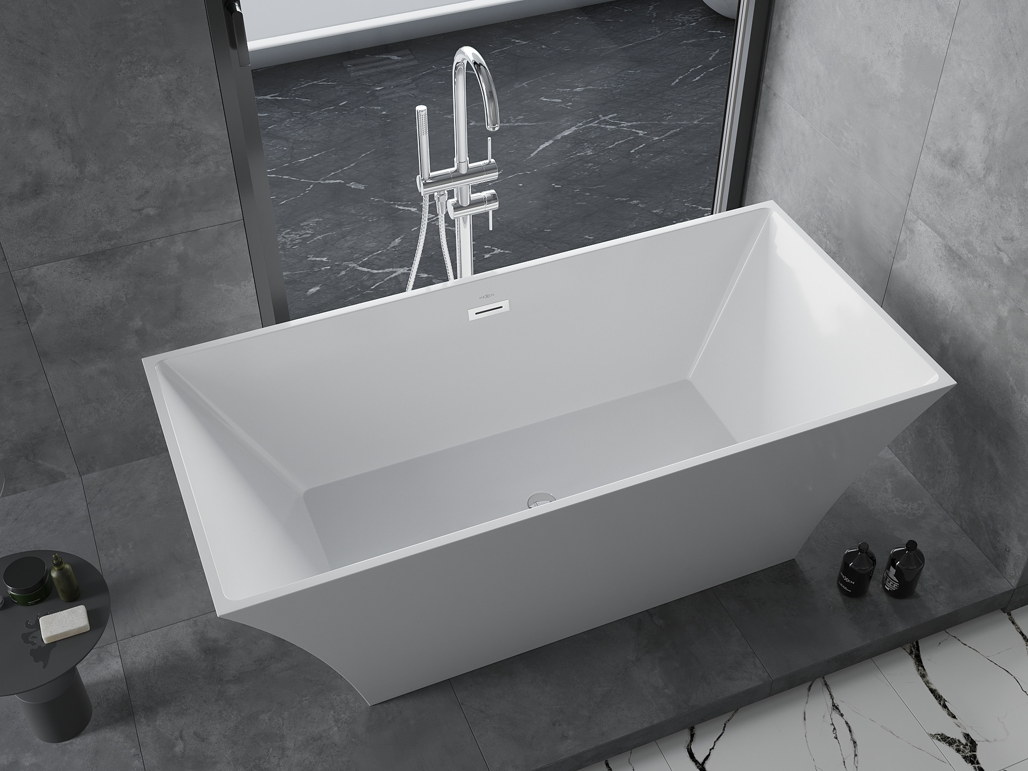 Baignoire autoportante avec robinet