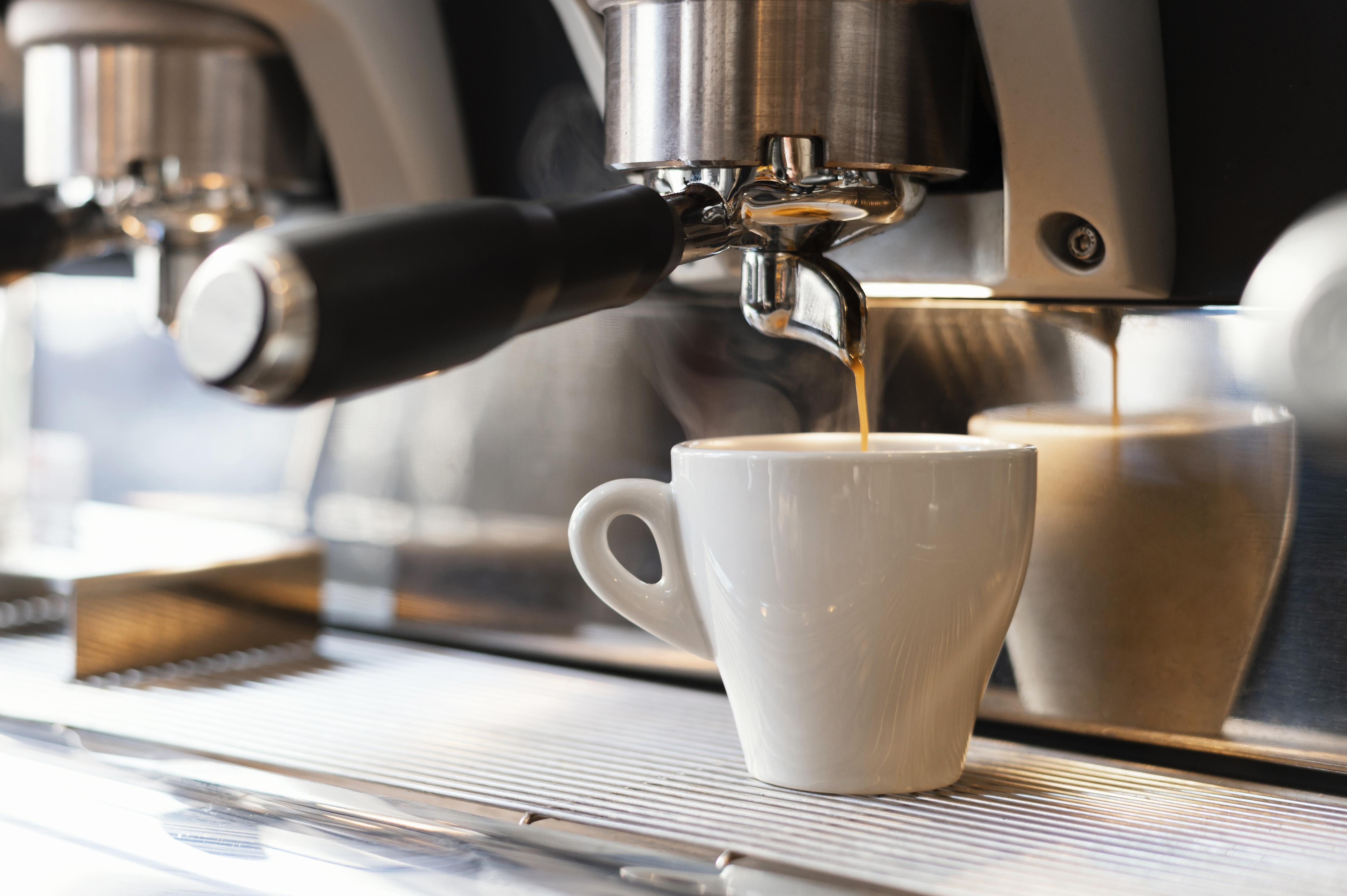 Nettoyage de la machine - comment détartrer correctement une machine à café ?