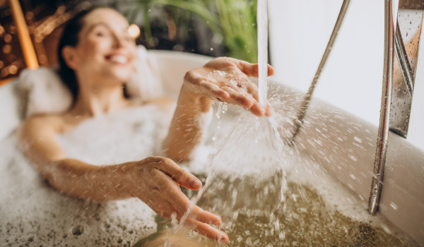 Petite salle de bains avec baignoire - comment la concevoir ?