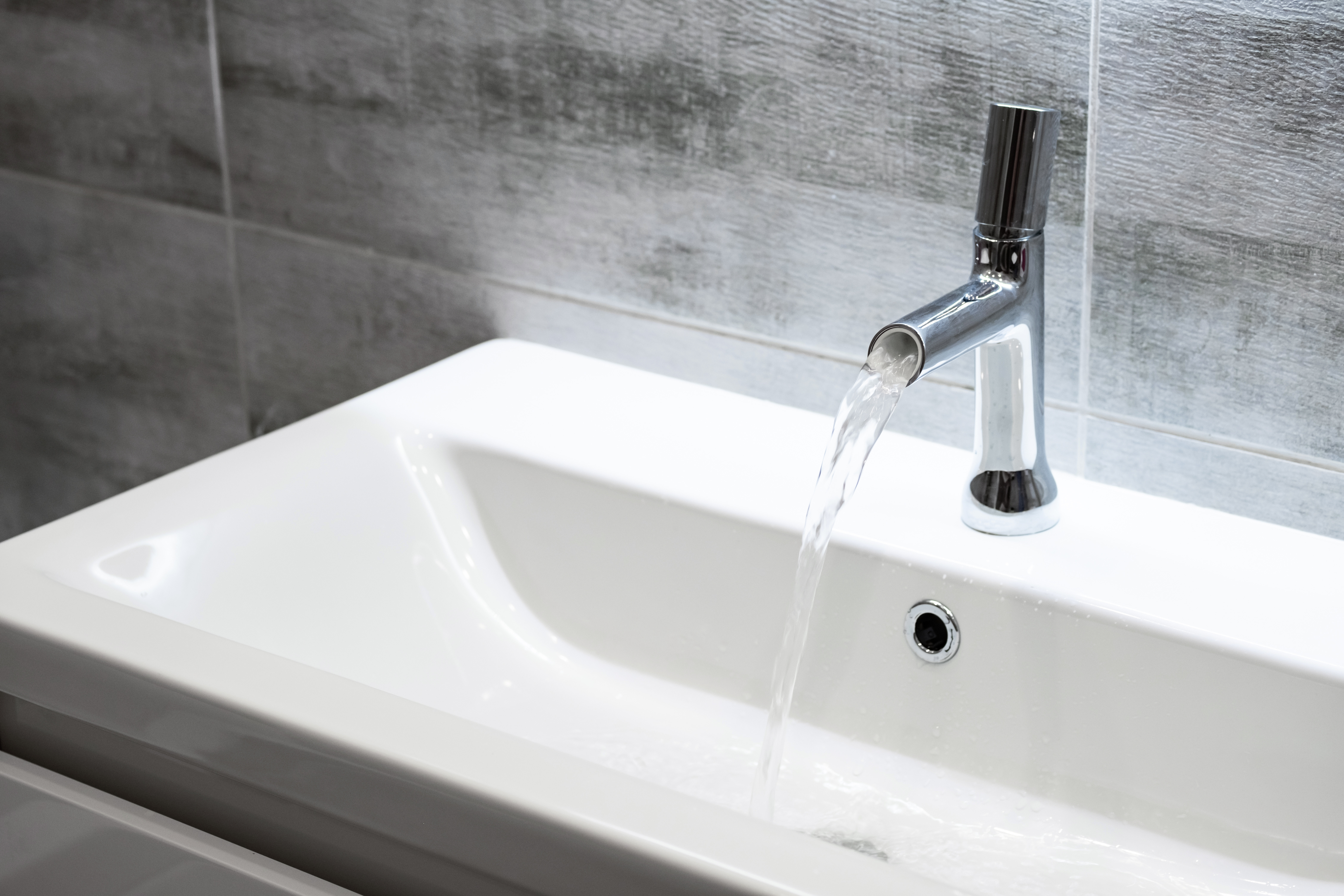 Comment nettoyer les robinets de salle de bain ?