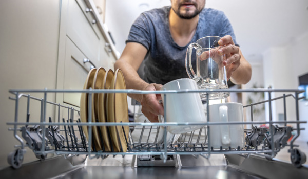 Lave-vaisselle sous l'évier : est-il possible d'installer un petit lave-vaisselle sous l'évier ?