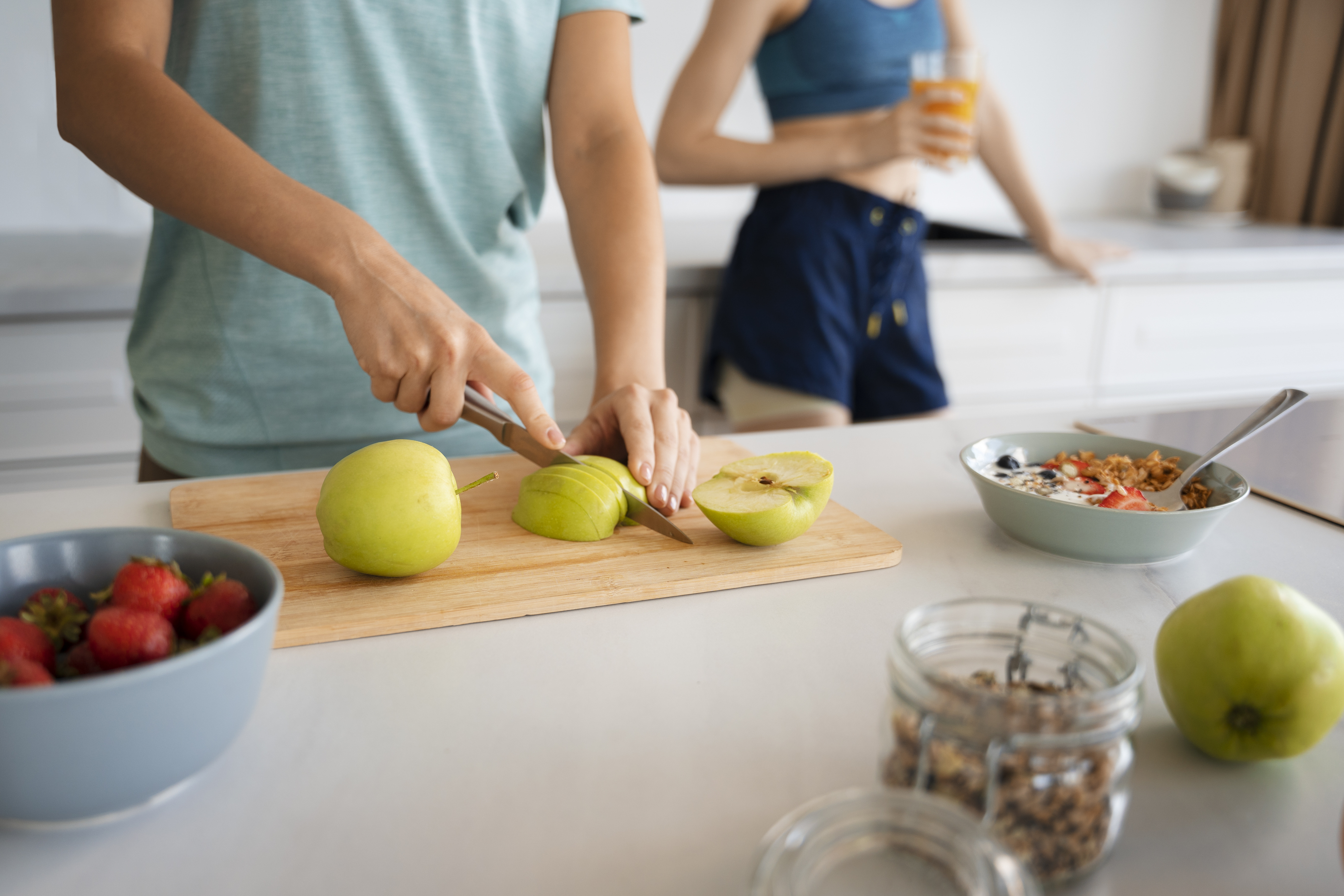 Comment se débarrasser des mouches des fruits dans la cuisine ? 5 méthodes éprouvées