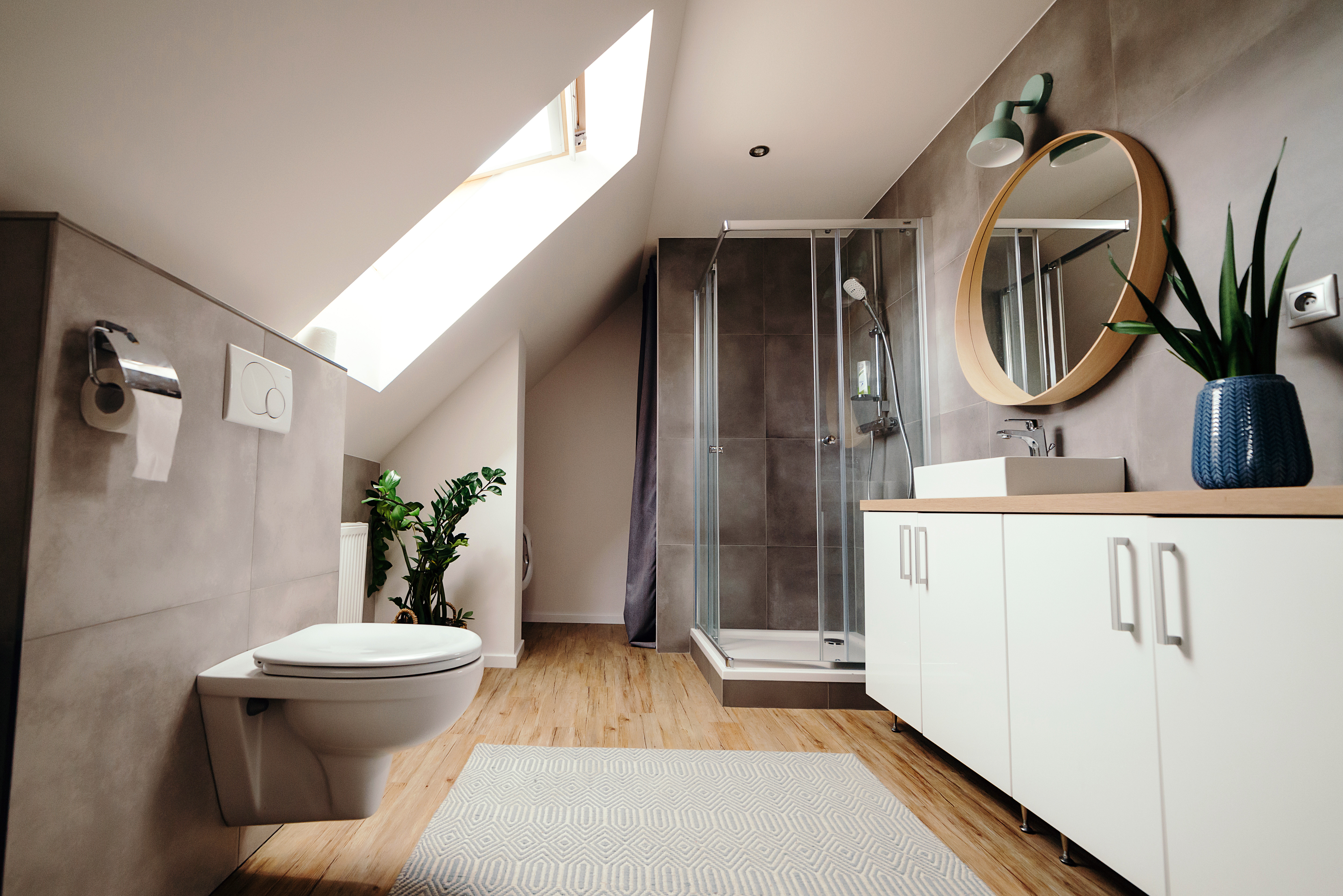 Receveurs rectangulaires dans les salles de bains modernes