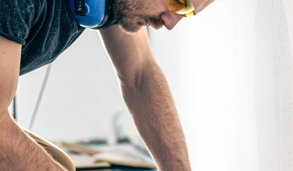 Comment couper les panneaux vinyles ?
