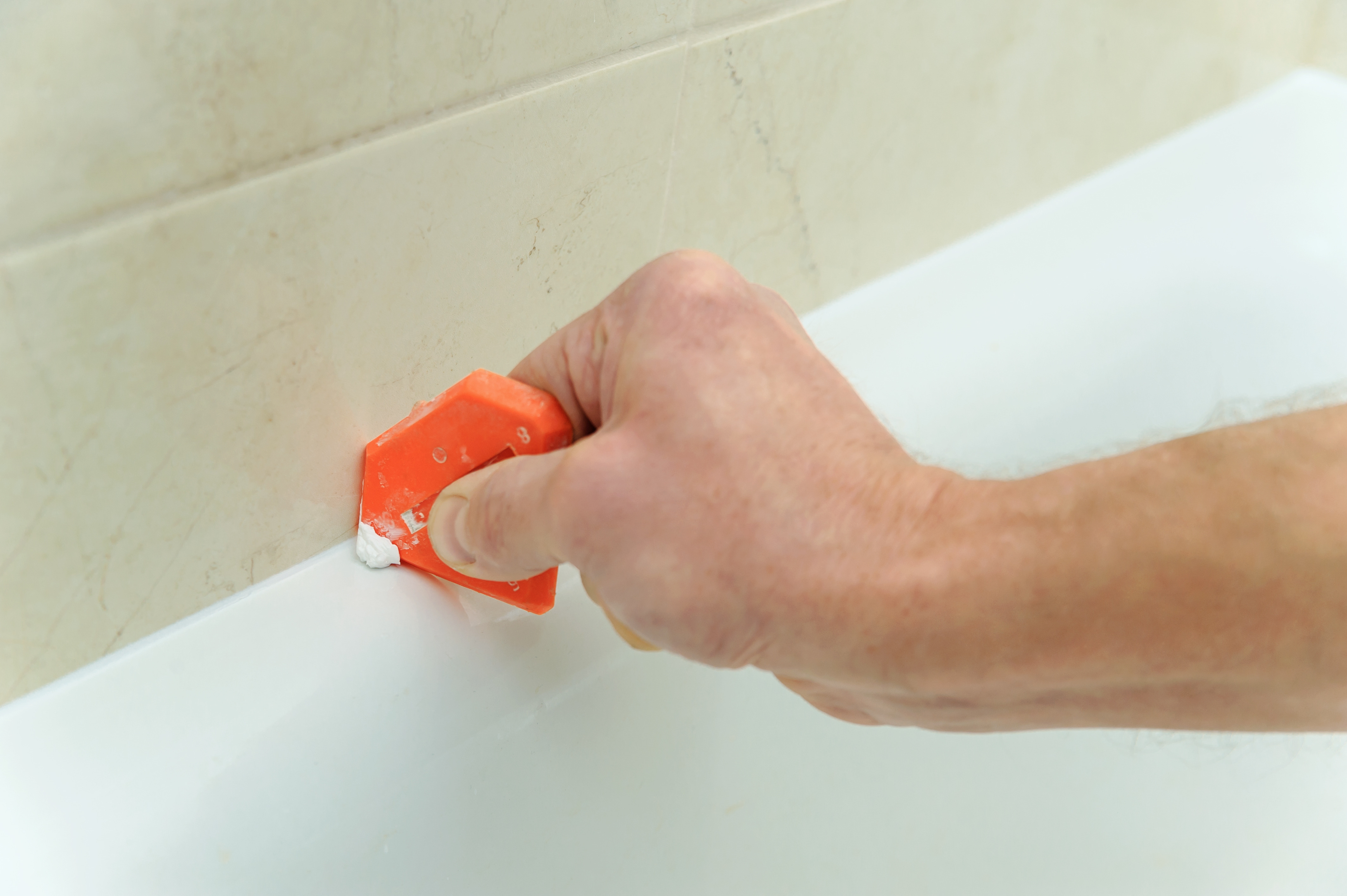 Comment étanchéifier une cabine de douche avec un receveur?