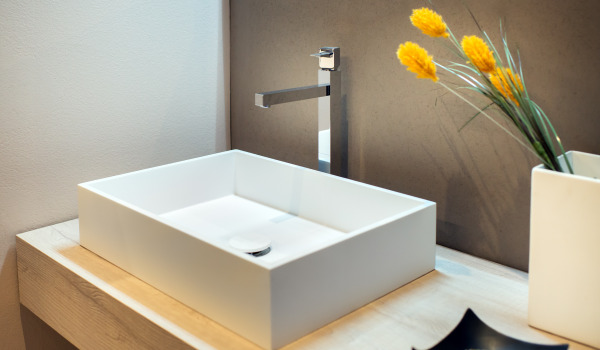 Quel robinet pour un lavabo sur plan?