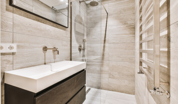 Système de douche encastré - fonctionnalité et design moderne