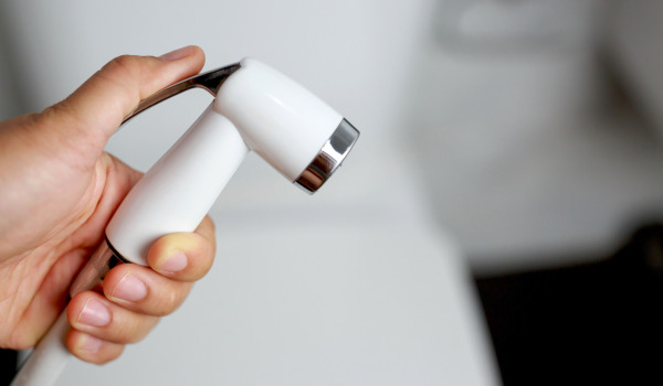Combien de fonctions une douchette de bidet devrait-elle avoir ?